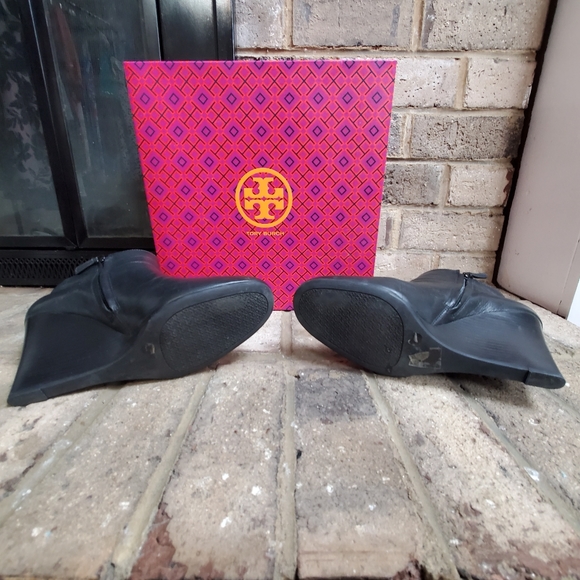 Tory Burch Lowell Bootie - Picture 5 of 5